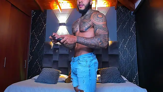 Snapshot of muscle_man16 chatting on January 24, 2025, 4:05 am muscle man16 online show from January 24, 2025, 4:05 am