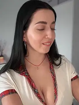 Emylia online show from January 20, 2025, 3:50 pm