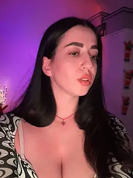 Emylia online show from December 13, 2024, 11:39 pm