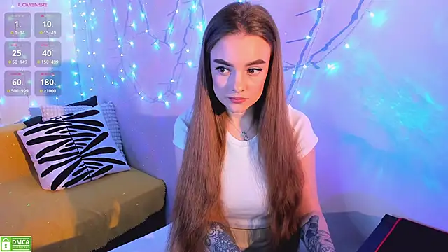 xwiuiwx online show from February 7, 2025, 9:15 pm