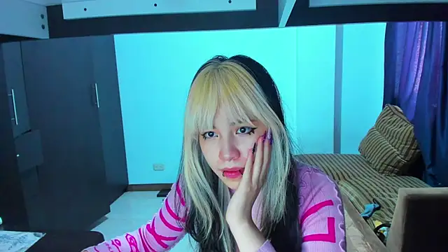 Akane-Mou online show from February 2, 2025, 2:24 pm