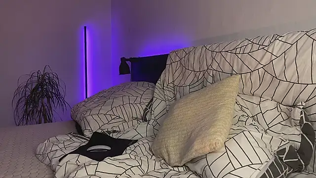 Snapshot of spottyyy chatting on January 31, 2026, 7:12 pm spottyyy online show from January 31, 2026, 7:12 pm