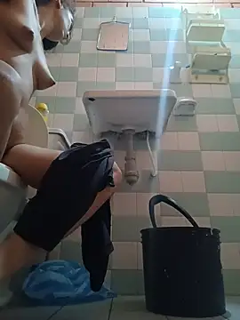 Snapshot of valeriaswang_Lucas chatting on February 7, 2026, 2:36 pm valeriaswang Lucas online show from February 7, 2026, 2:36 pm