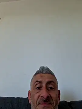 Snapshot of DildoG45 chatting on May 3, 2026, 9:25 am DildoG45 online show from May 3, 2026, 9:25 am