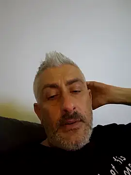 cuci45 online show from November 22, 2025, 3:16 am