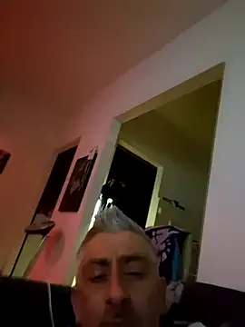 cuci45 online show from March 14, 2026, 9:43 pm