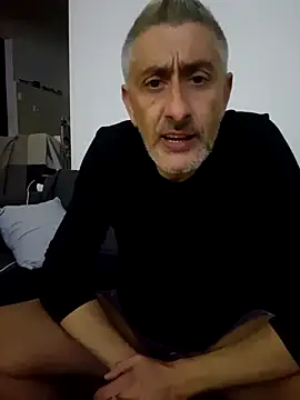 cuci45 online show from November 30, 2025, 11:49 pm