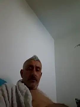 Snapshot of cuci45 chatting on February 15, 2026, 12:22 am cuci45 online show from February 15, 2026, 12:22 am