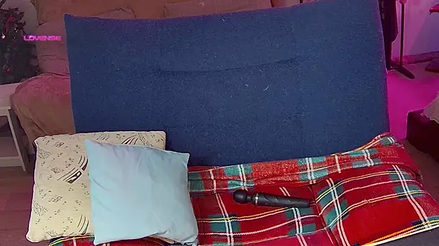 cutenessa online show from January 5, 2025, 5:20 am