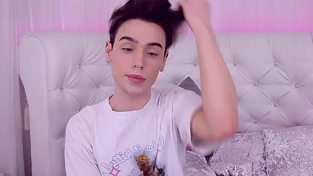 RobbyCharming online show from March 3, 2025, 1:49 am