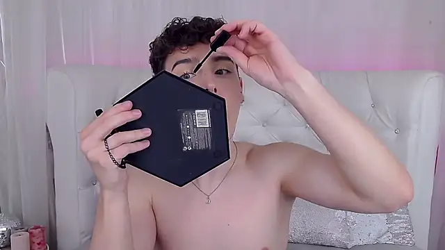 RobbyCharming online show from September 29, 2025, 3:46 am