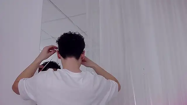 RobbyCharming online show from September 28, 2025, 3:46 am