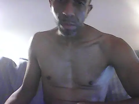 Snapshot of Malcomvs97 chatting on March 4, 2026, 2:52 am Malcomvs97 online show from March 4, 2026, 2:52 am