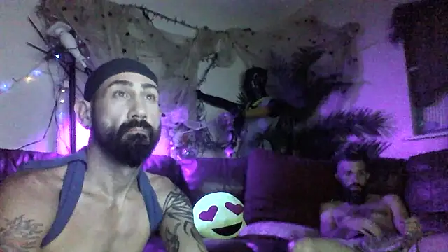 Snapshot of ItalianPapiDripDrip chatting on February 24, 2025, 1:13 am ItalianPapiDripDrip online show from February 24, 2025, 1:13 am