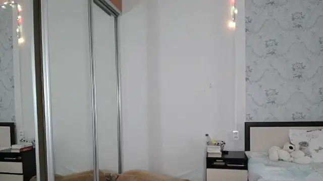 Snapshot of Popppka chatting on April 14, 2026, 2:11 pm Popppka online show from April 14, 2026, 2:11 pm
