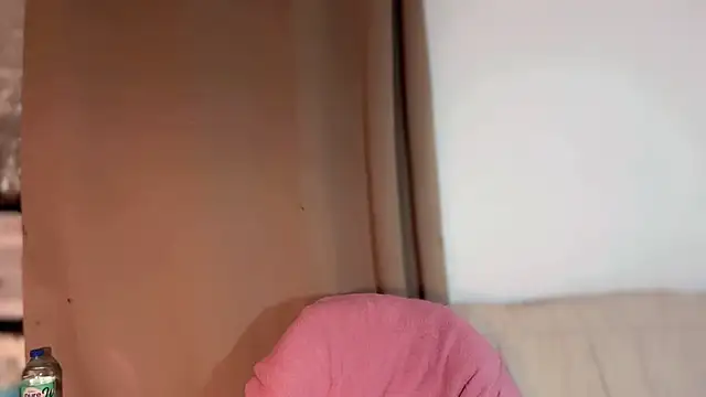 ehotlovea  online show from November 9, 2025, 2:43 pm