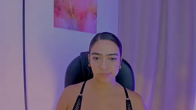 Snapshot of MariamRivera_ chatting on February 14, 2026, 3:40 am MariamRivera online show from February 14, 2026, 3:40 am