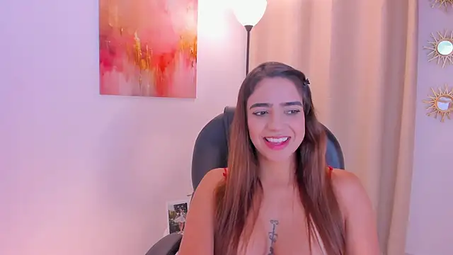 Snapshot of MariamRivera_ chatting on March 1, 2026, 12:54 am MariamRivera online show from March 1, 2026, 12:54 am