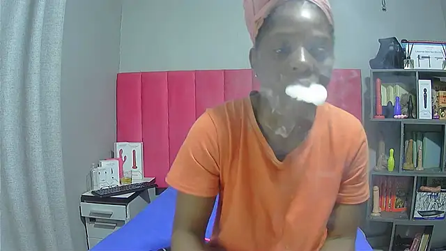 Shaniko89 online show from October 25, 2025, 4:55 am