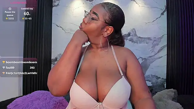 Darnellqueen online show from May 1, 2026, 6:02 pm