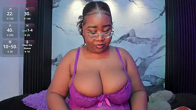 Darnellqueen online show from April 30, 2026, 6:09 am