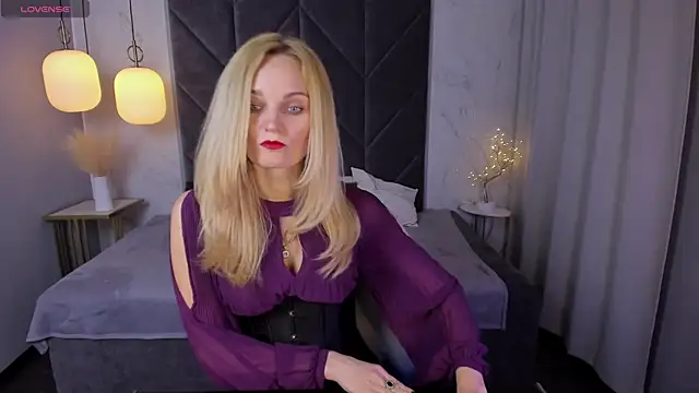 SaraSubtlety online show from September 13, 2025, 1:22 pm