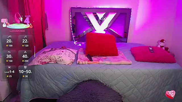 Snapshot of Miley_Walker1 chatting on February 11, 2026, 10:37 am Miley Walker1 online show from February 11, 2026, 10:37 am