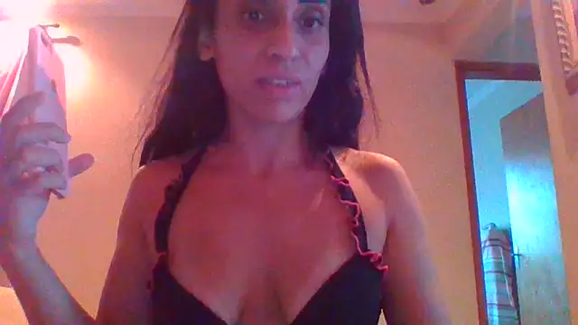Snapshot of jessy905 chatting on March 4, 2025, 9:32 pm jessy905 online show from March 4, 2025, 9:32 pm