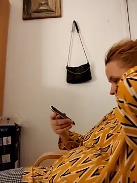 She-devilx online show from April 22, 2026, 9:10 pm