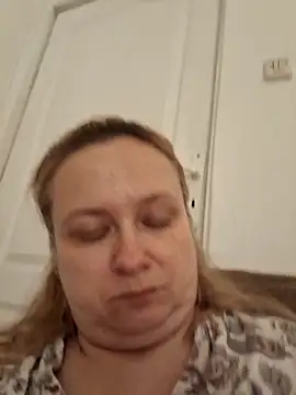 She-devilx online show from October 31, 2025, 8:27 pm