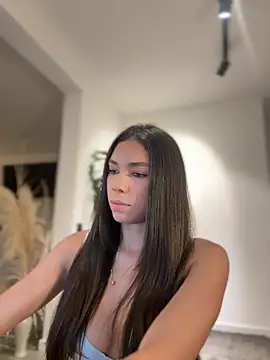 EllaSanz  online show from October 9, 2025, 10:21 pm