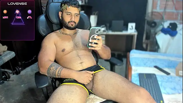 Snapshot of Imperion_king chatting on January 13, 2025, 6:38 am Imperion king online show from January 13, 2025, 6:38 am