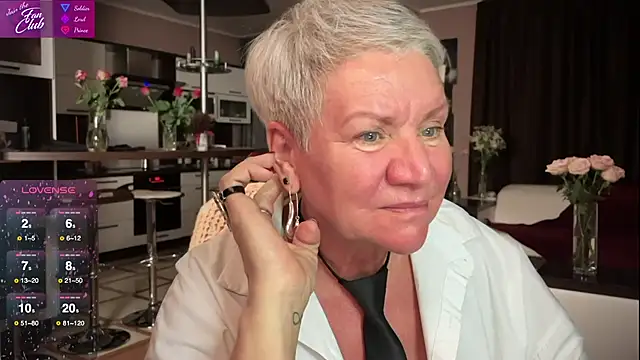 roxana brooks online show from February 26, 2025, 6:04 pm