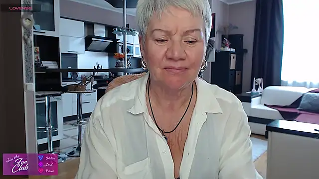 roxana brooks online show from April 7, 2026, 1:46 pm