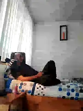 Snapshot of KenllyH chatting on January 9, 2025, 6:57 pm KenllyH online show from January 9, 2025, 6:57 pm