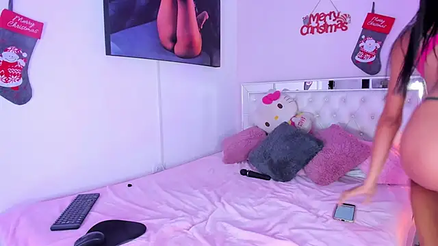 Snapshot of Candace_Hill1 chatting on December 20, 2024, 10:43 pm Candace Hill1 online show from December 20, 2024, 10:43 pm