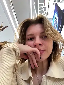 ValenciaShock online show from April 9, 2026, 7:03 am