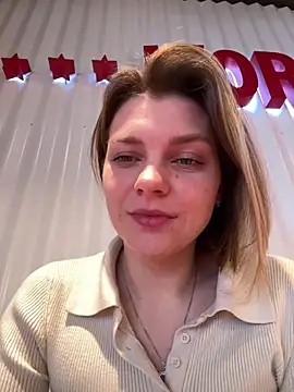 Snapshot of ValenciaShock chatting on March 4, 2026, 6:43 am ValenciaShock online show from March 4, 2026, 6:43 am