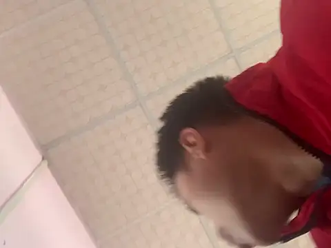 Hullax online show from February 12, 2026, 2:33 am