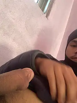 Hullax online show from January 16, 2026, 3:43 am