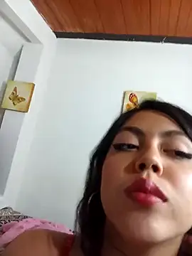 Snapshot of leah_passion chatting on September 18, 2025, 9:18 pm leah passion online show from September 18, 2025, 9:18 pm