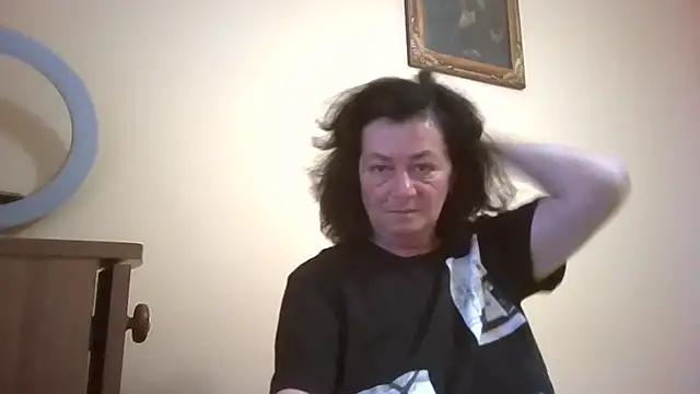 GypsiQueen2 online show from June 2, 2026, 5:24 pm