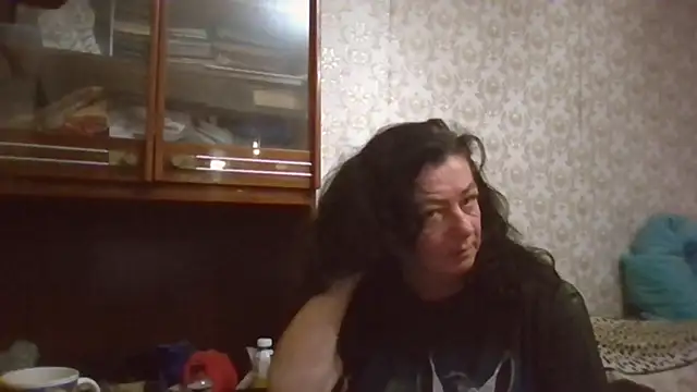 GypsiQueen2 online show from September 30, 2025, 7:20 pm