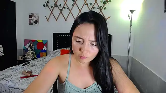 Snapshot of naughty_girl_4u chatting on March 31, 2026, 9:28 pm naughty girl 4u online show from March 31, 2026, 9:28 pm