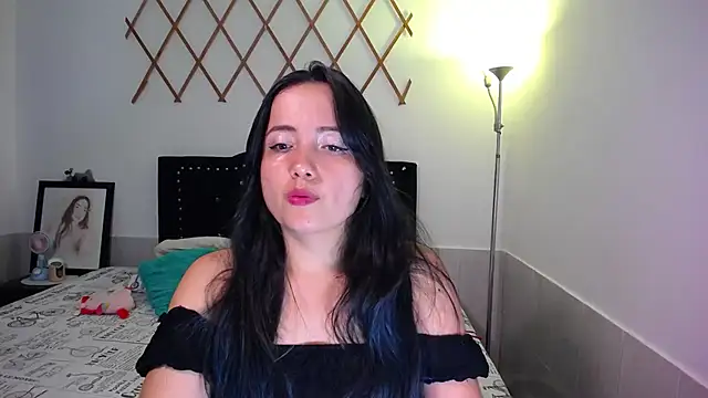 naughty girl 4u online show from September 30, 2025, 8:37 pm