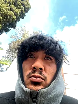 juniiorre online show from November 19, 2025, 11:10 am