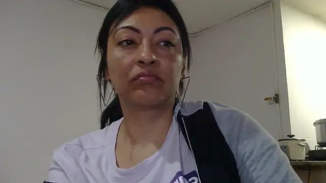Snapshot of ErikaRika chatting on February 27, 2025, 2:35 am ErikaRika online show from February 27, 2025, 2:35 am
