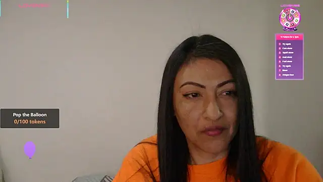 Snapshot of ErikaRika chatting on January 21, 2025, 5:49 am ErikaRika online show from January 21, 2025, 5:49 am