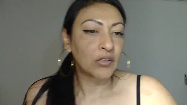 Snapshot of ErikaRika chatting on January 28, 2025, 4:29 am ErikaRika online show from January 28, 2025, 4:29 am