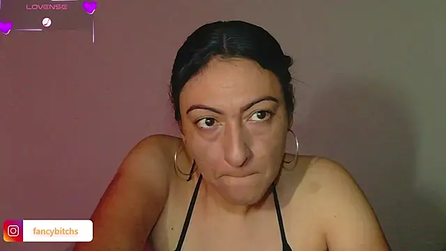 Snapshot of ErikaRika chatting on December 15, 2024, 1:02 am ErikaRika online show from December 15, 2024, 1:02 am